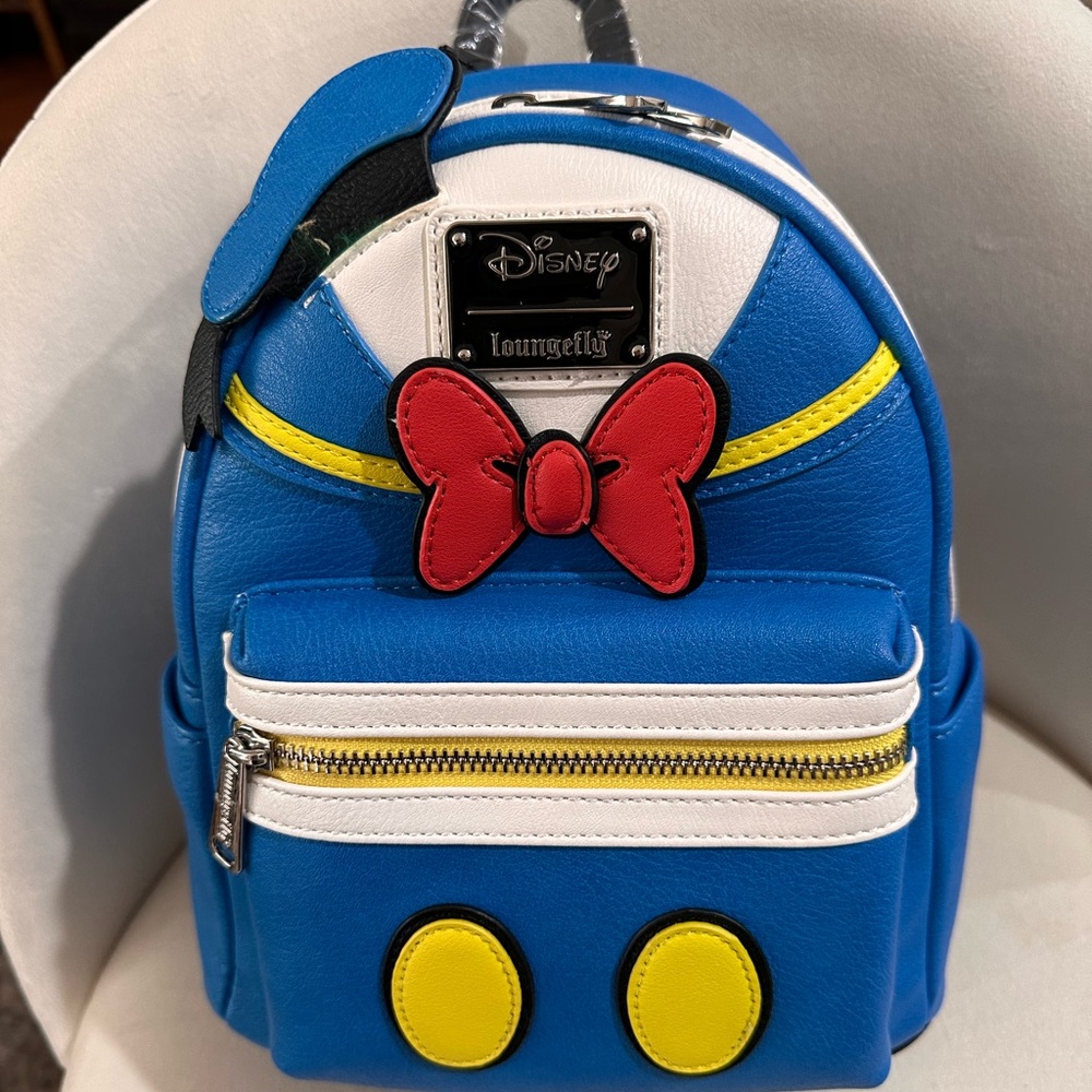 NWT DONALD DUCK DISNEY LOUNGEFLY BACKPACK!! Adorbs!